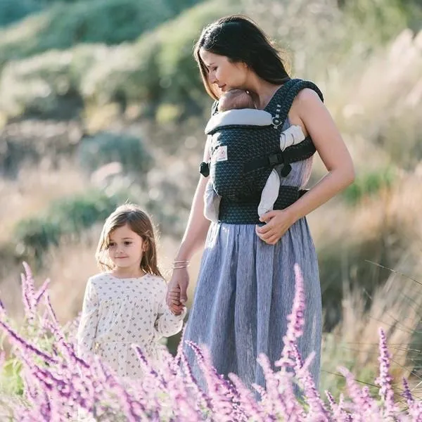 Ergobaby Adapt Carrier - Geo Black